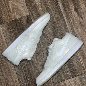 Jordan 1 low white crocodile 2007
